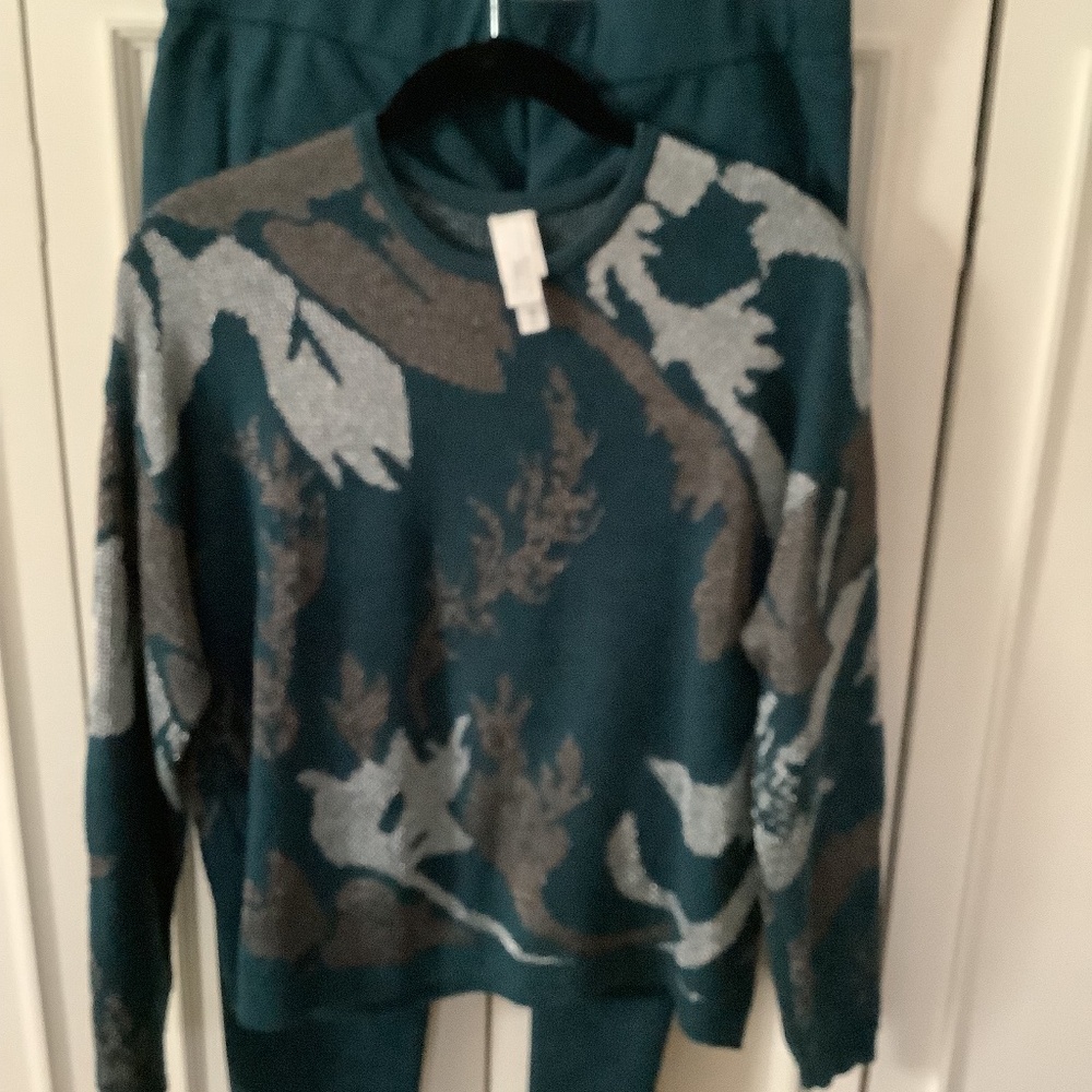 LIKE NEW  quality knit BEAUTIFUL COLOR  Pant&Sweater set